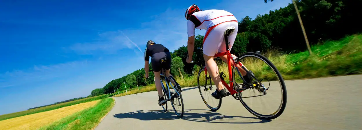2 Racing Bikes Open Road 2 Racing Bikes Open Road