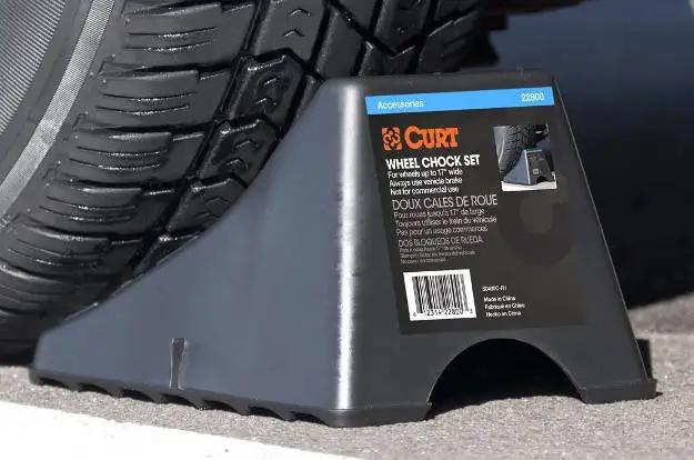 Chock Wheels for Tow Hitch Installation Chock Wheels for Tow Hitch Installation