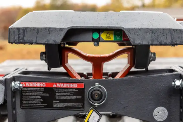 CURT HD 5th Wheel Coupling Indicator CURT HD 5th Wheel Coupling Indicator