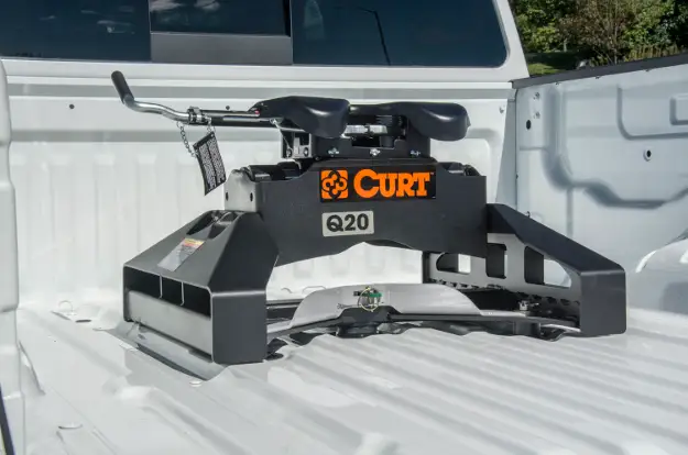 CURT Q20 5th Wheel Hitch in Truck Bed CURT Q20 5th Wheel Hitch in Truck Bed