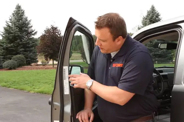 Find GVWR and Towing Capacity on Door Jamb Find GVWR and Towing Capacity on Door Jamb