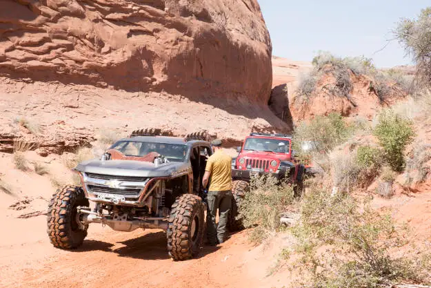 Offroad Recovery Towing Jeep Truck Offroad Recovery Towing Jeep Truck