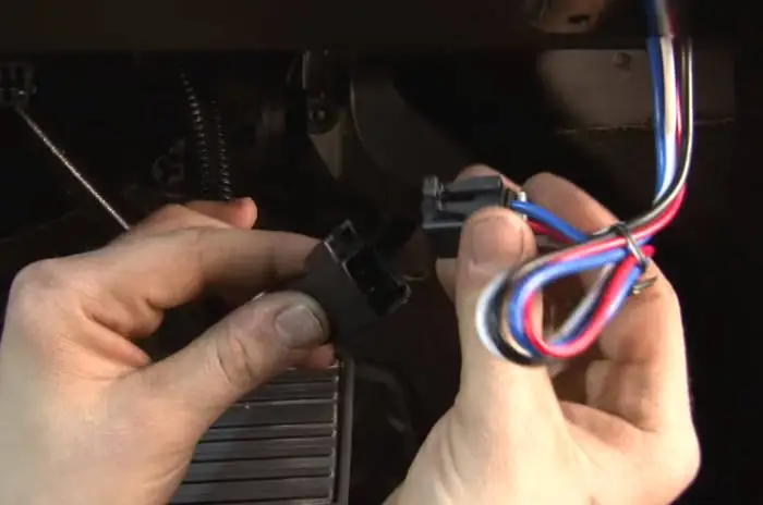 Plug Wiring Harness into Brake Controller Plug Wiring Harness into Brake Controller