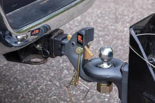 SecureLatch Operation - Pintle Auto-Lock SecureLatch Operation - Pintle Auto-Lock