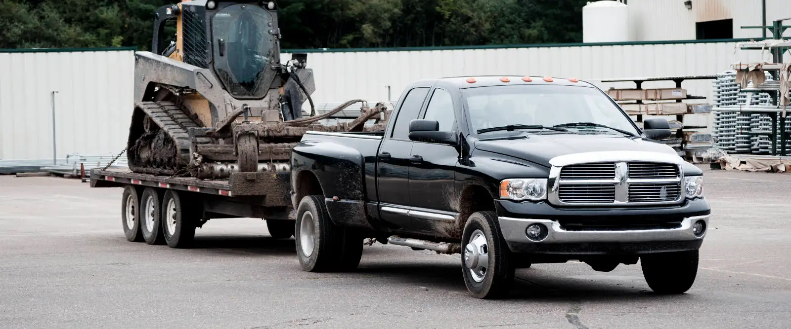 Truck Towing Heavy-Duty Trailer Truck Towing Heavy-Duty Trailer